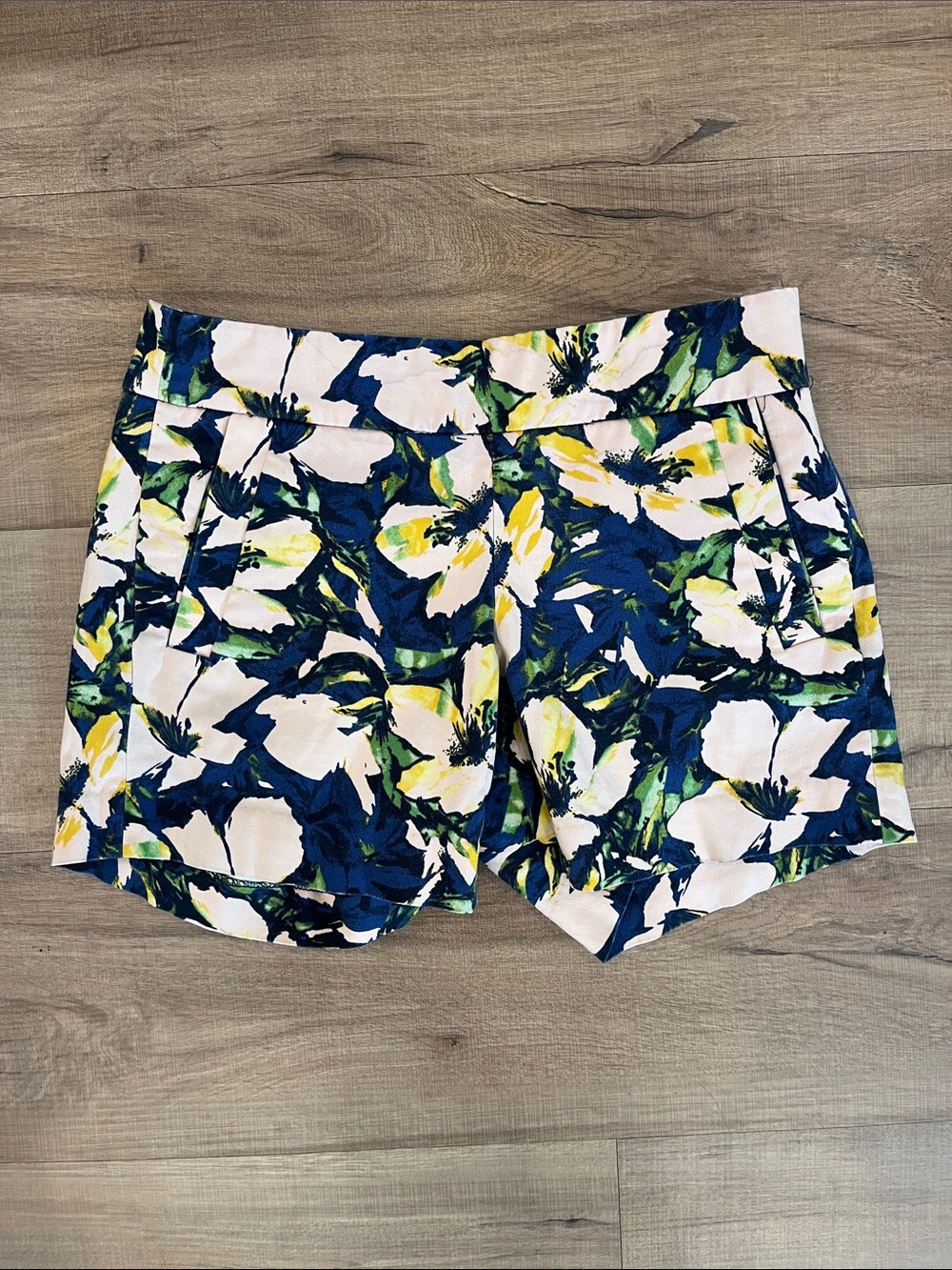 J.Crew Floral Print Stretch Chino Shorts Size 00